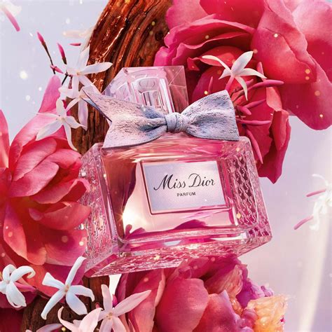 wie zingt reclame miss dior|MISS DIOR, THE NEW FRAGRANCE .